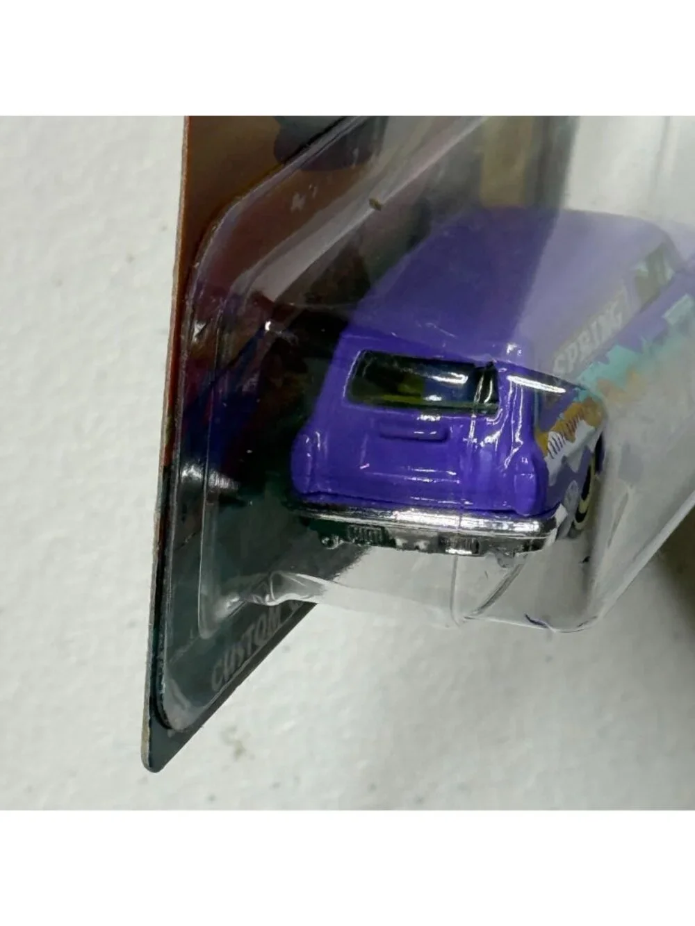 Hot Wheels Volkswagen Squareback Spring Series 5/5 Purple Diecast